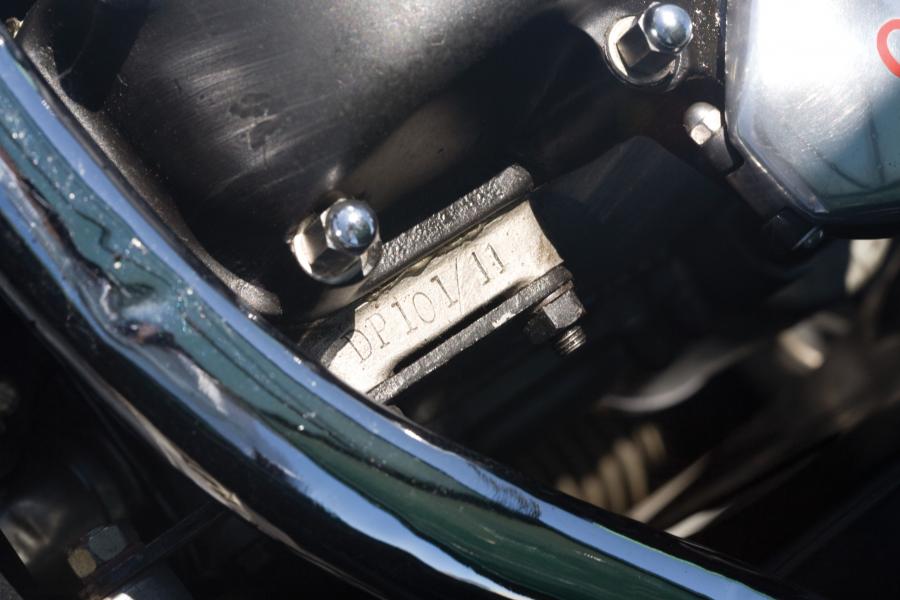 Моторный отсек Aston Martin DB3 S (Open Headlights) 1953 года  (фото 35 из 71)
